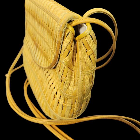Vintage Sharif Woven Bag Yellow Leather Shoulder Crossbody Long Rounded Purse - Picture 11 of 14